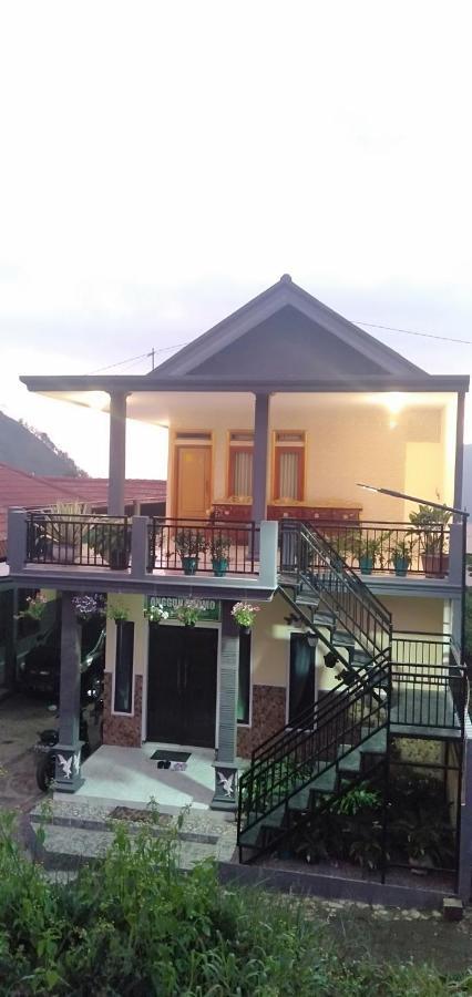 Homestay Anggun Bromo Exteriör bild